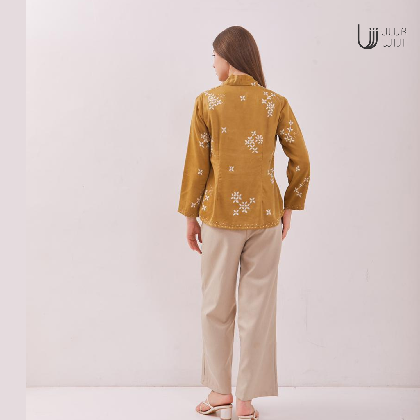 Ulur Wiji - Kebaya Blouse Wanita Lengan Panjang SYMPHONY Batik Tulis Warna Alami