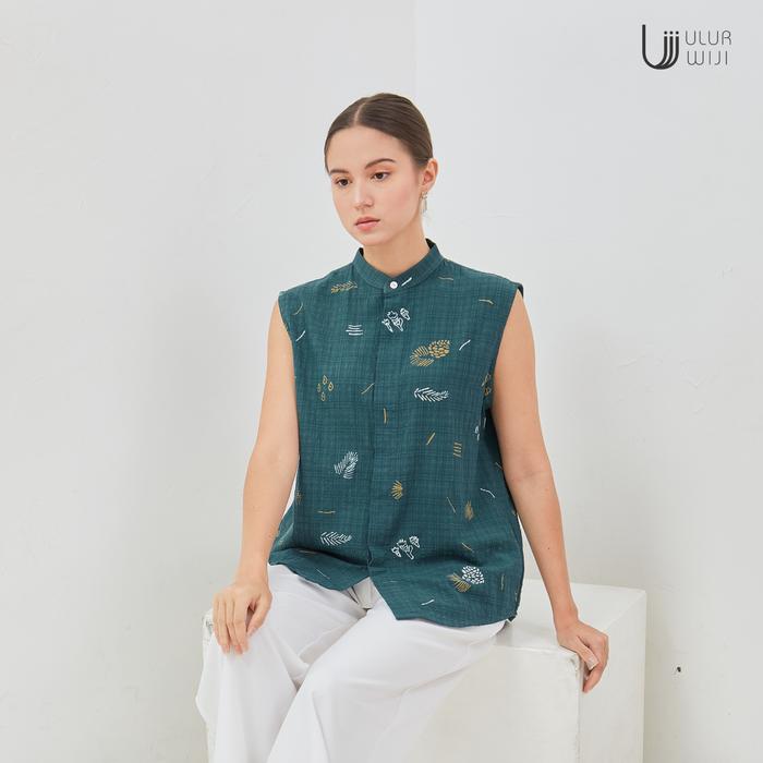 Ulur Wiji - TEDUH Sleeveless Women's Batik Tulis Blouse in Natural Dyes