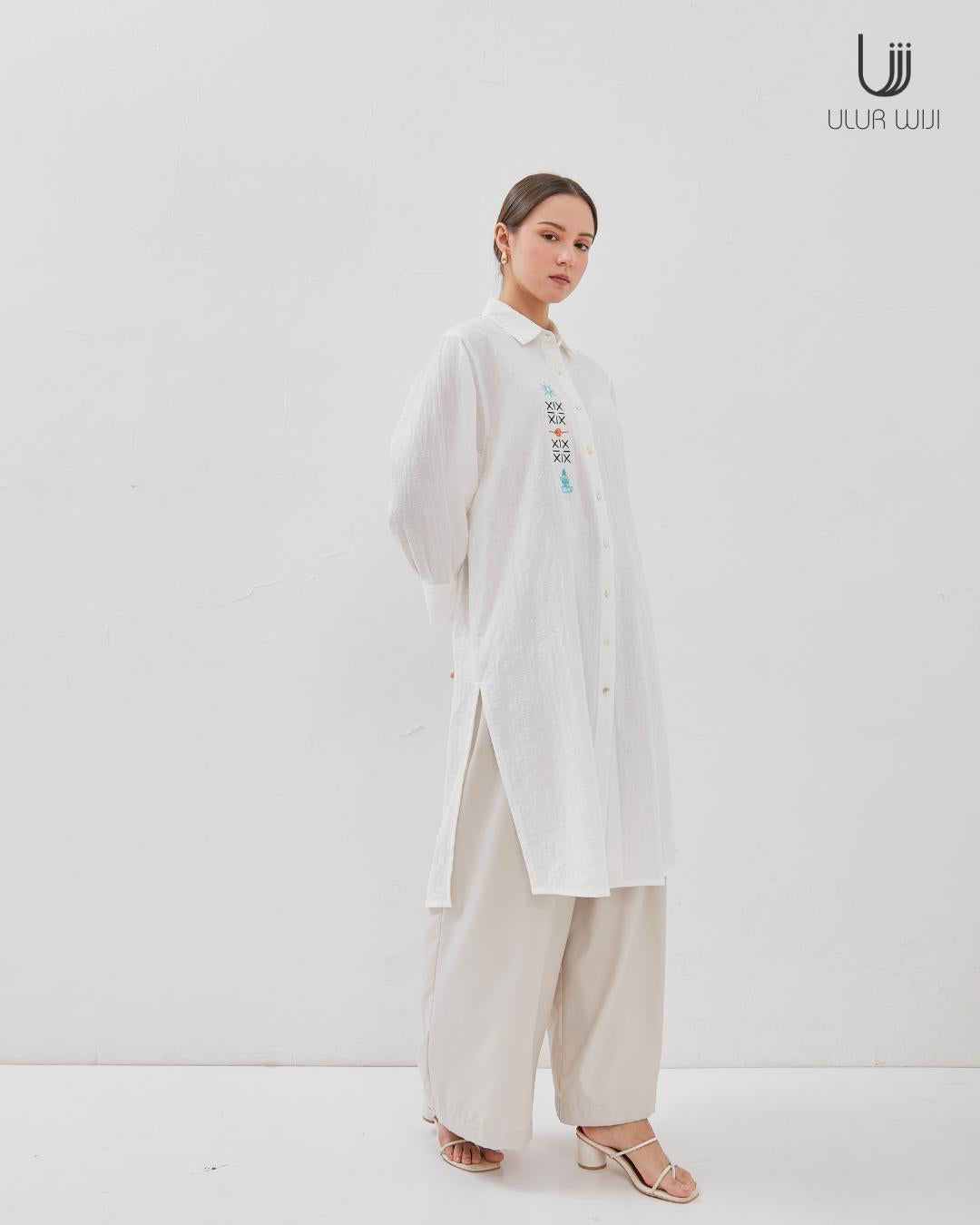 Ulur Wiji - White Metamorph Tunic Embroidery