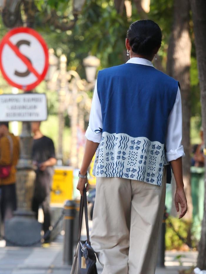 Ulur Wiji - Vest Kebaya DUALISM Batik Tulis Warna Alam