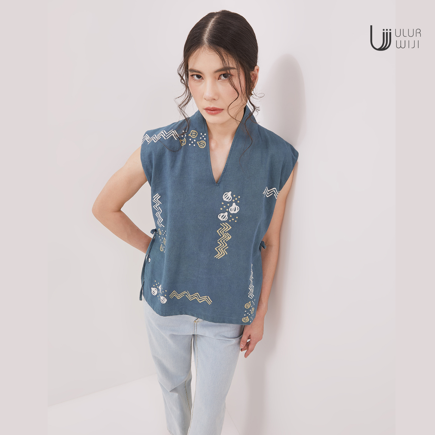 Ulur Wiji - Vest Kebaya DUALISM - Batik Tulis Warna Alam
