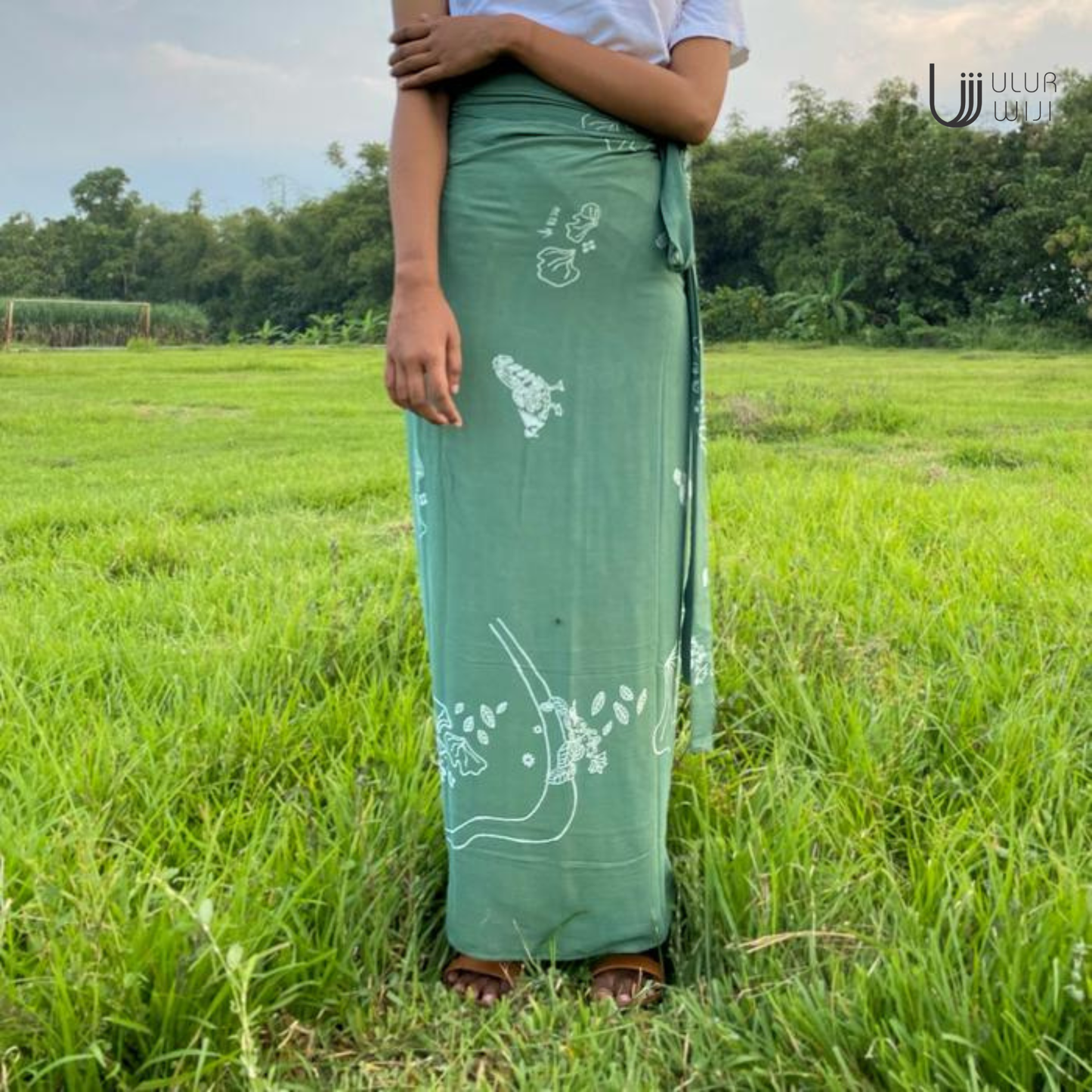 Ulur Wiji - Kain Lilit Batik Tulis Warna Alami