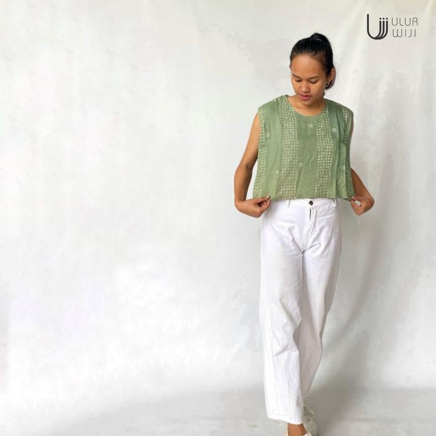 Ulur Wiji - TANDUR Natural Dye Hand-drawn Batik Sleeveless Crop Top