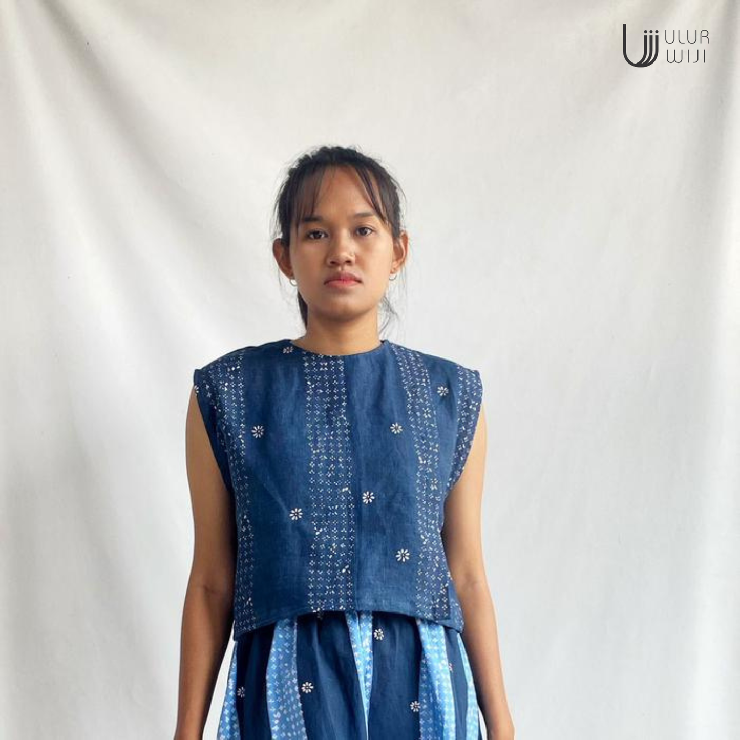 Ulur Wiji - TANDUR Natural Dye Hand-drawn Batik Sleeveless Crop Top