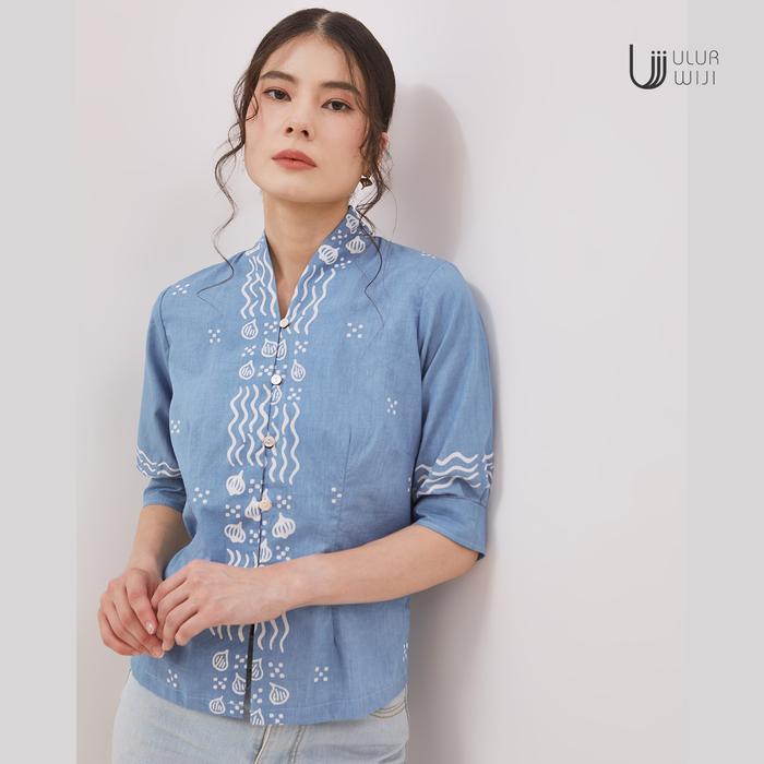 Ulur Wiji - DUALISM Kebaya Blouse Pleated Sleeves Hand-drawn Batik Natural Dyes