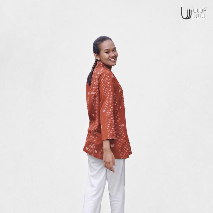 Ulur Wiji - Women's Long Sleeve Kebaya Blouse TANDUR Natural Dye Hand-drawn Batik