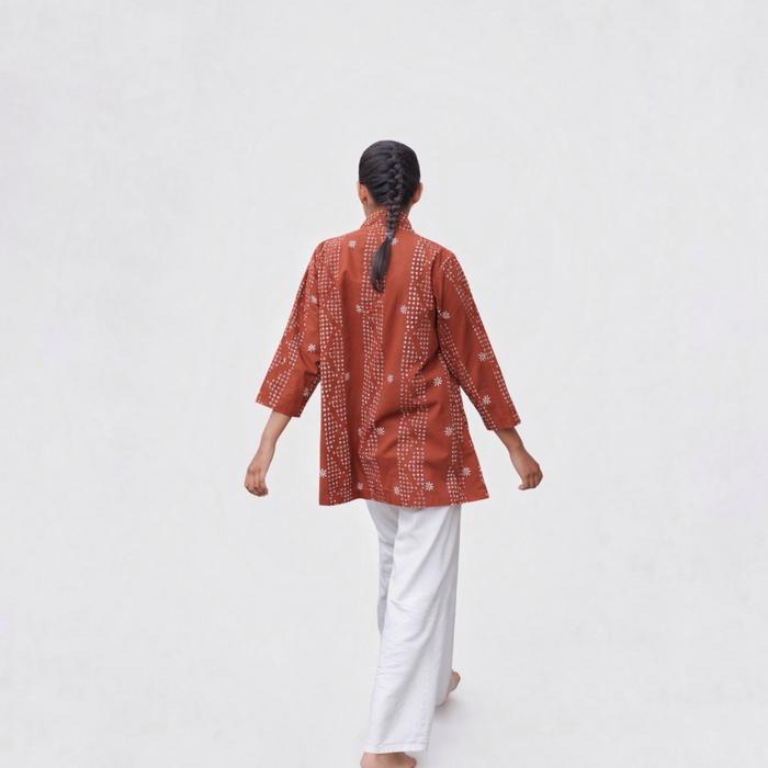 Ulur Wiji - Women's Long Sleeve Kebaya Blouse TANDUR Natural Dye Hand-drawn Batik