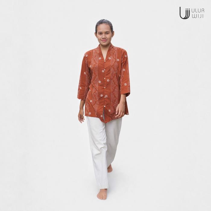 Ulur Wiji - Women's Long Sleeve Kebaya Blouse TANDUR Natural Dye Hand-drawn Batik