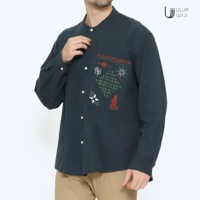 Ulur Wiji - Unisex Long-Sleeved Round Neck Shirt METAMORPH