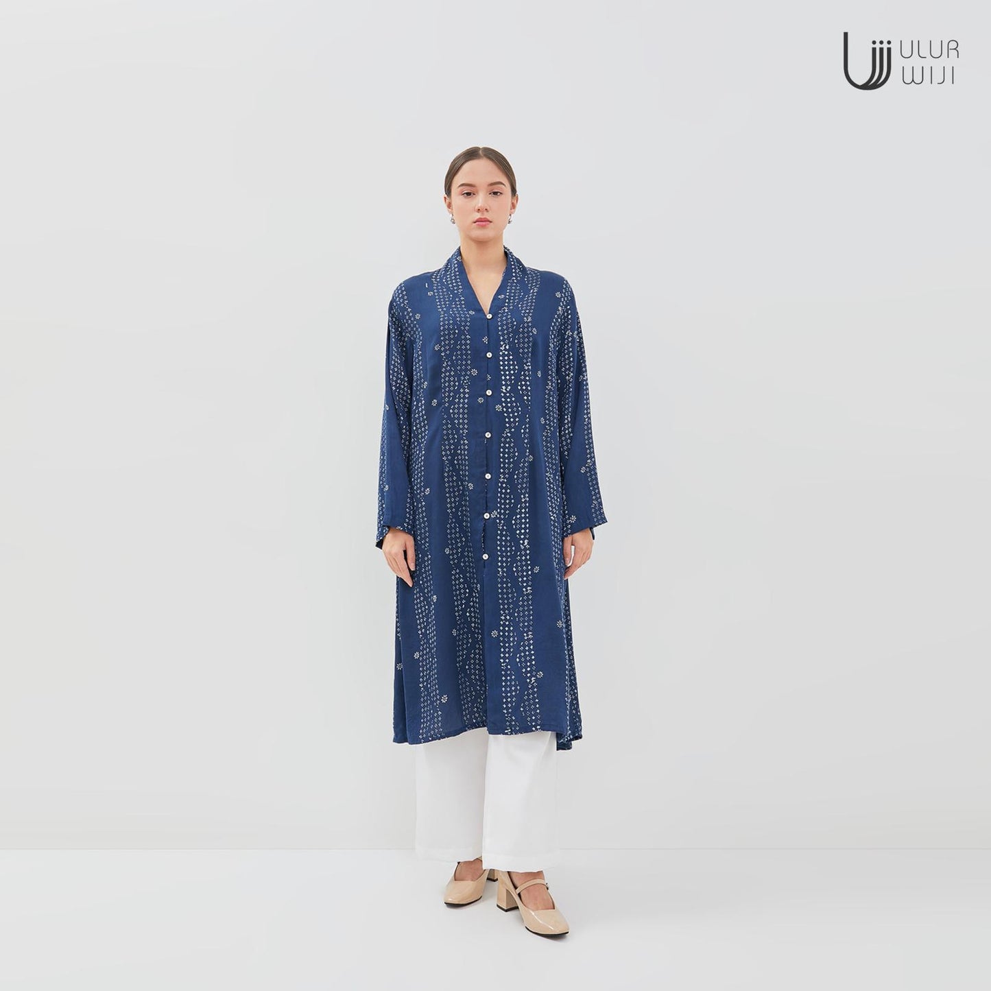 Ulur Wiji - TANDUR Women's Tunic Kebaya Long Sleeve Natural Color Hand-Written Batik