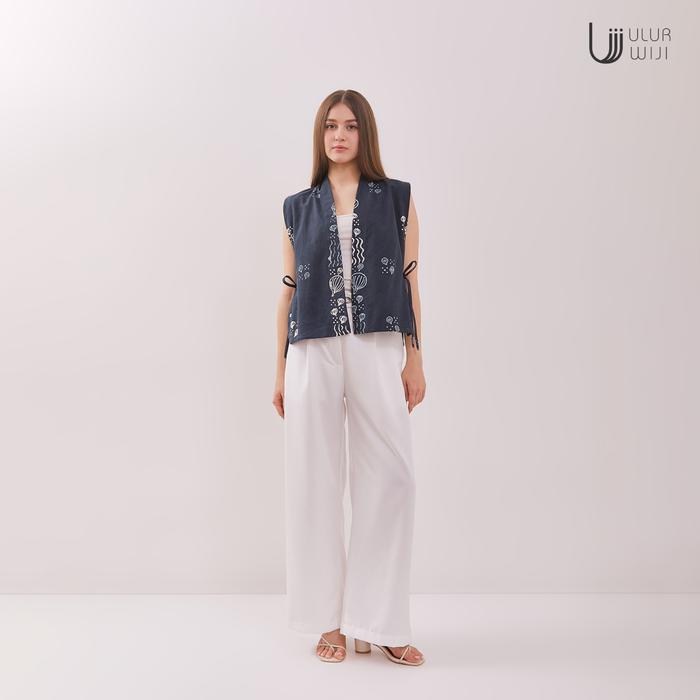 Ulur Wiji - DUALISM Vest - Natural Dye Hand-drawn Batik