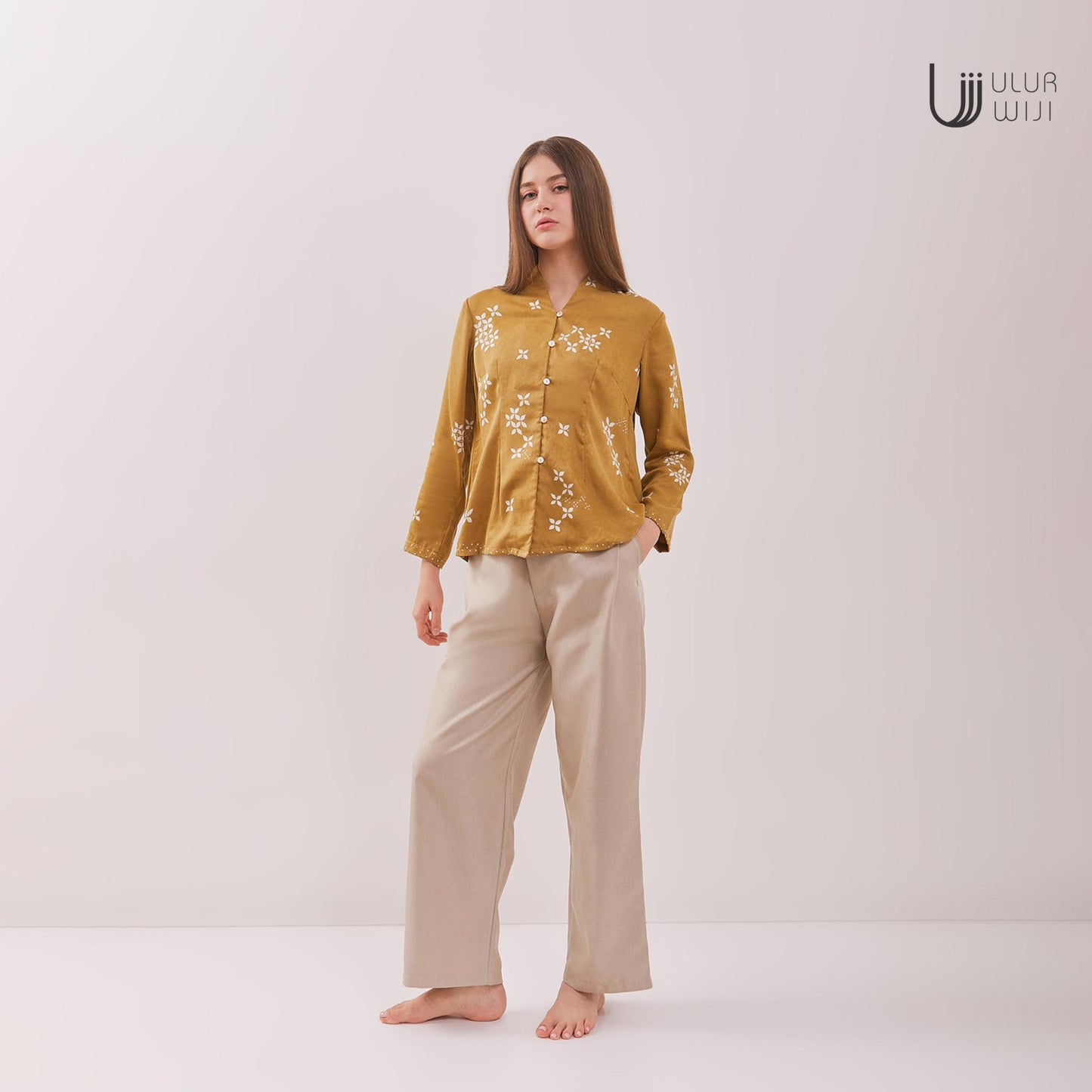 Ulur Wiji - Kebaya Blouse Wanita Lengan Panjang SIMPHONY Batik Tulis Warna Alami
