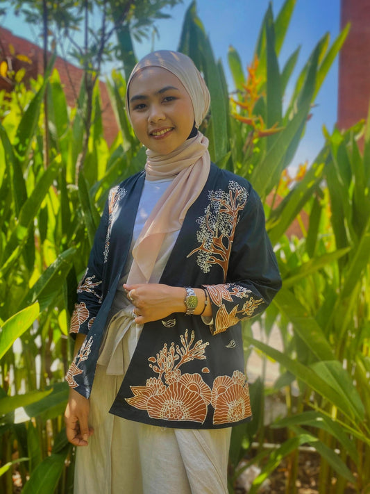 Ulur Wiji - Outer Kebaya HUTAN Batik Tulis Warna Alami