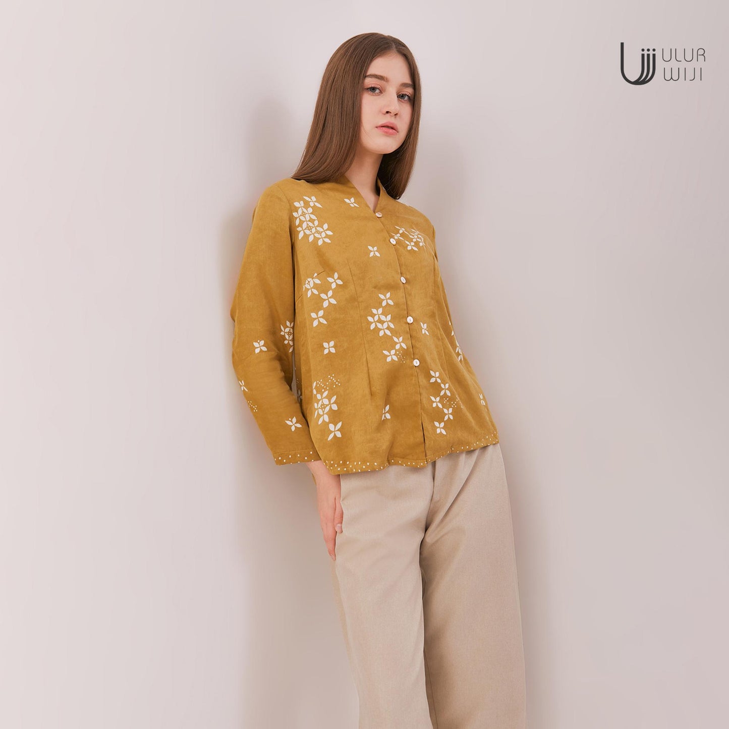 Ulur Wiji - Kebaya Blouse Wanita Lengan Panjang SIMPHONY Batik Tulis Warna Alami