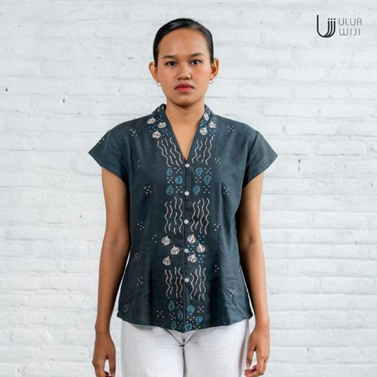 Ulur Wiji - Kebaya Slimfit DUALISM Batik Tulis Warna Alami