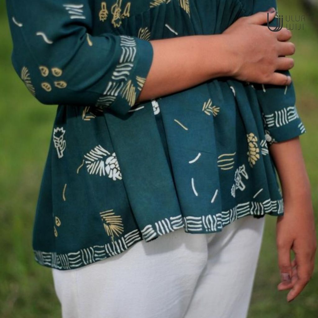 Ulur Wiji - Peplum Blouse TEDUH Batik Tulis Warna Alami